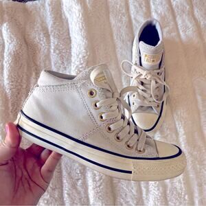 Converse Light Blue Daisy High-Top Sneakers women’s shoe Size 5